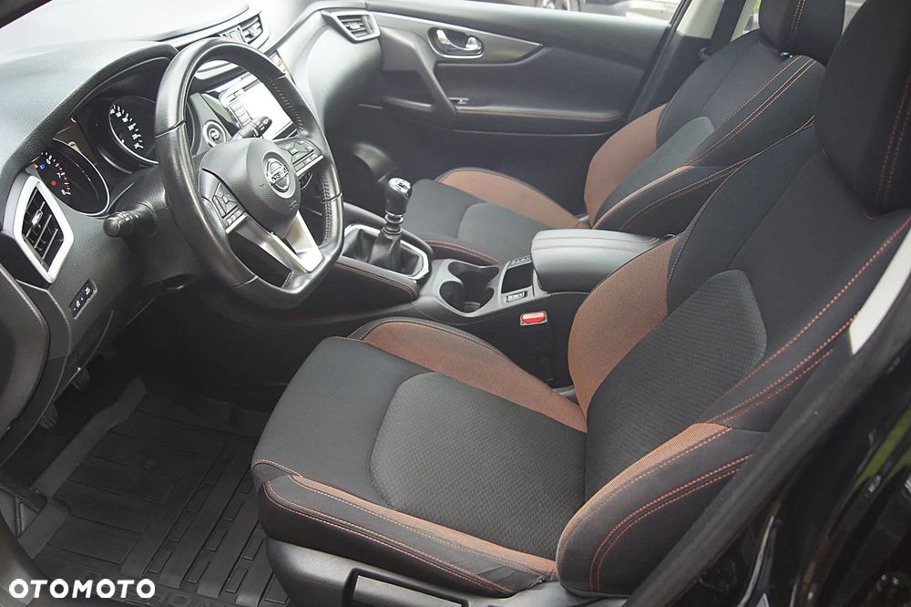 Nissan Qashqai 1.3 DIG-T N-Motion - 23