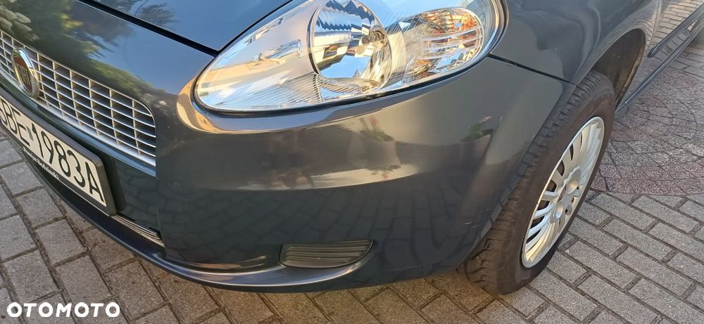 Fiat Grande Punto Actual 1.4 8V Estiva Blue&Me - 19