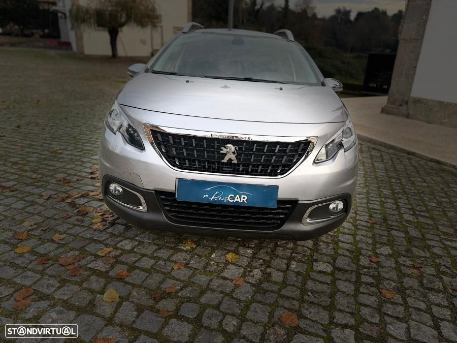 Peugeot 2008 1.2 PureTech Style - 4