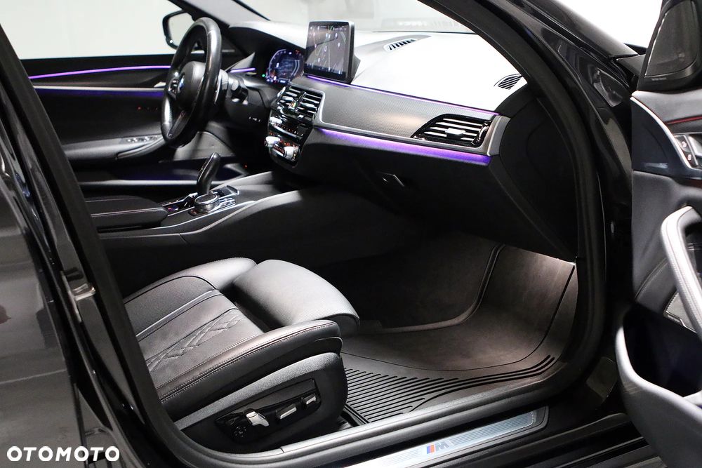 BMW Seria 5 540i xDrive M Sport sport - 28