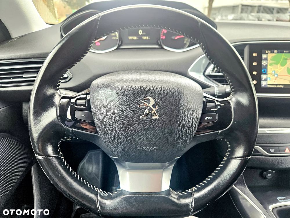 Peugeot 308 1.6 BlueHDi Active S&S EAT6 - 31