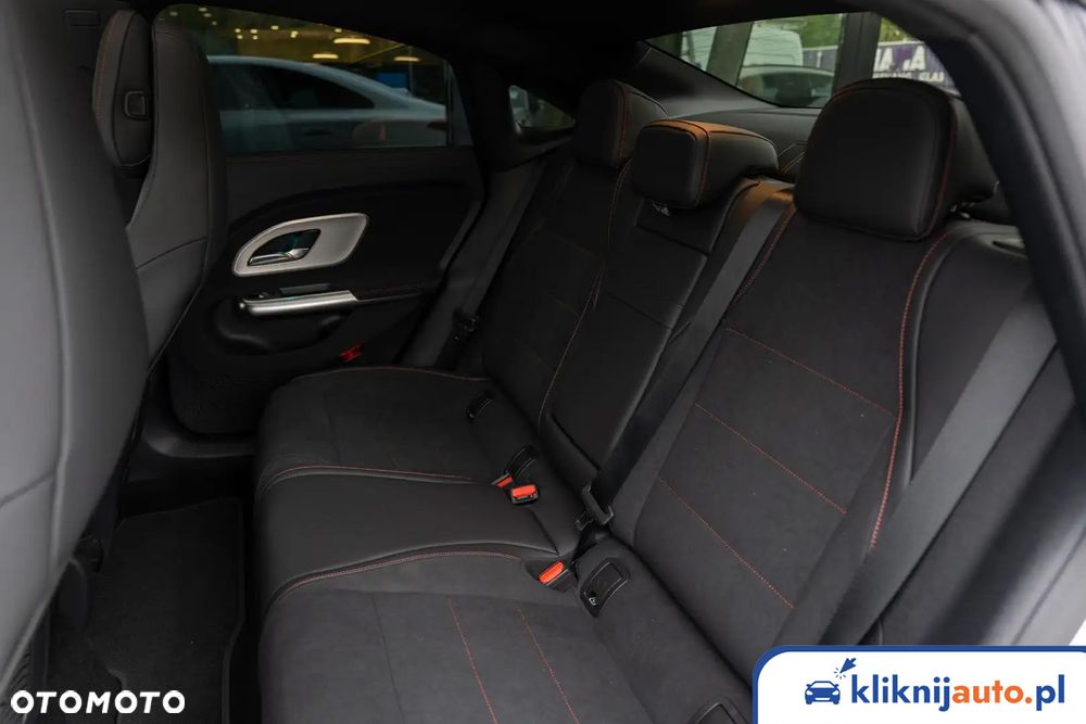 Mercedes-Benz CLA 200 AMG Line 7G-DCT - 8