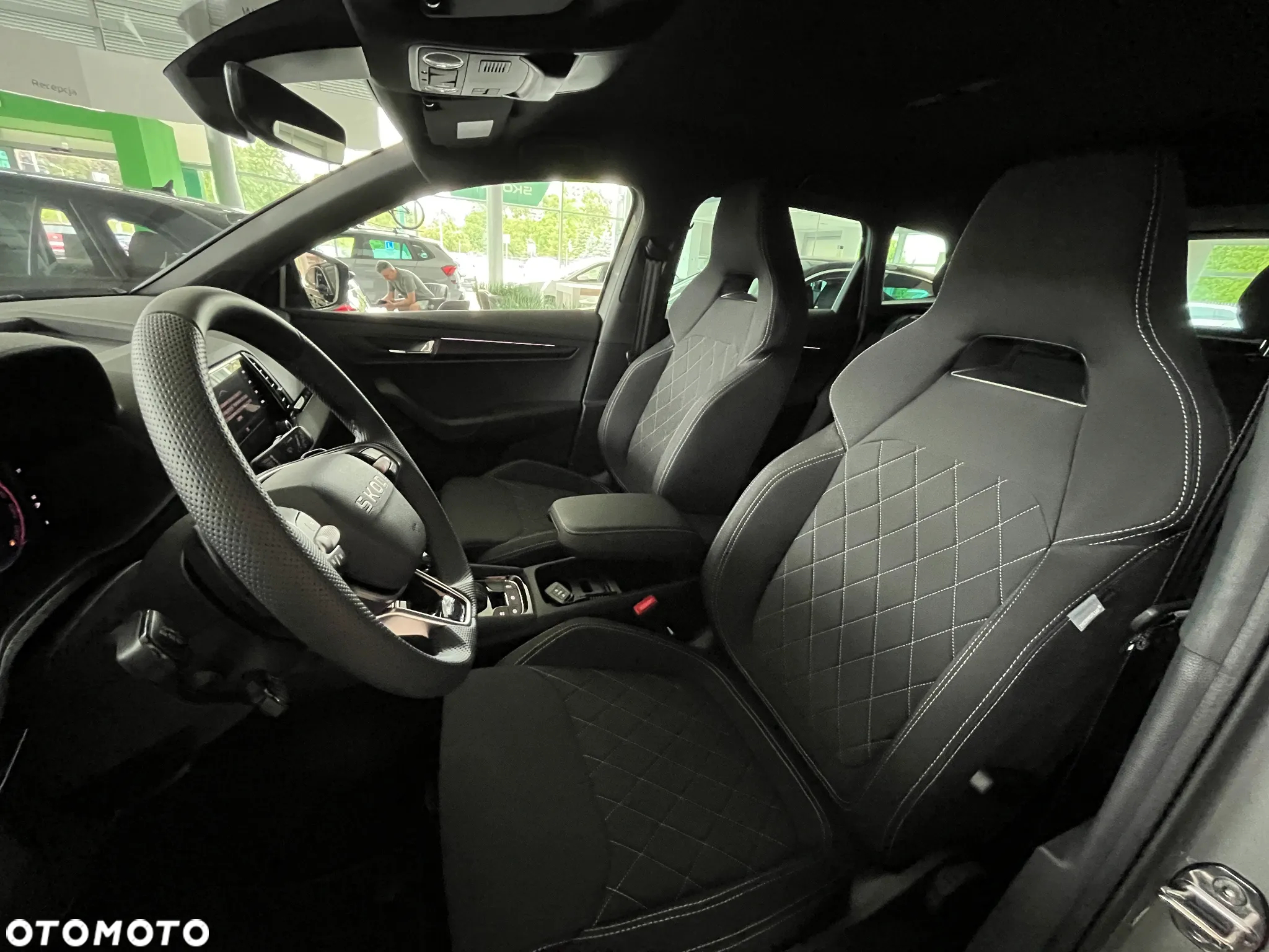 Skoda Karoq 1.5 TSI ACT Sportline DSG - 11