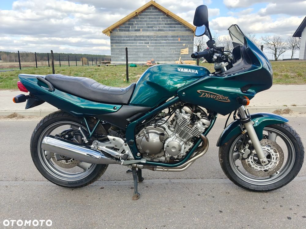 Yamaha XJ - 6