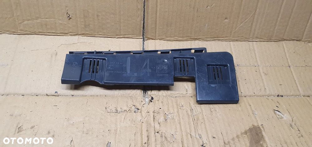 Ślizg mocowanie listwy progowej lewy BMW E90 E91 7202661 - 2