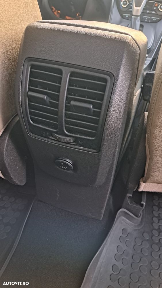 Ford Kuga 2.0 TDCi 4WD Powershift Titanium - 9