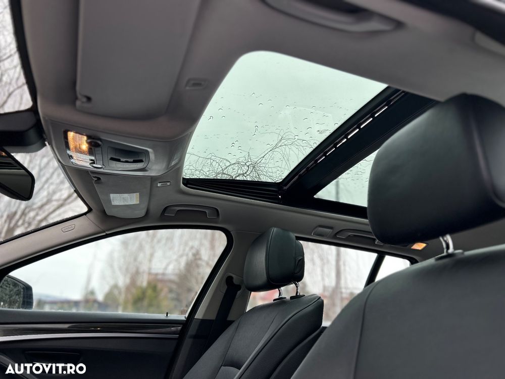 BMW Seria 5 520d Luxury Line - 16