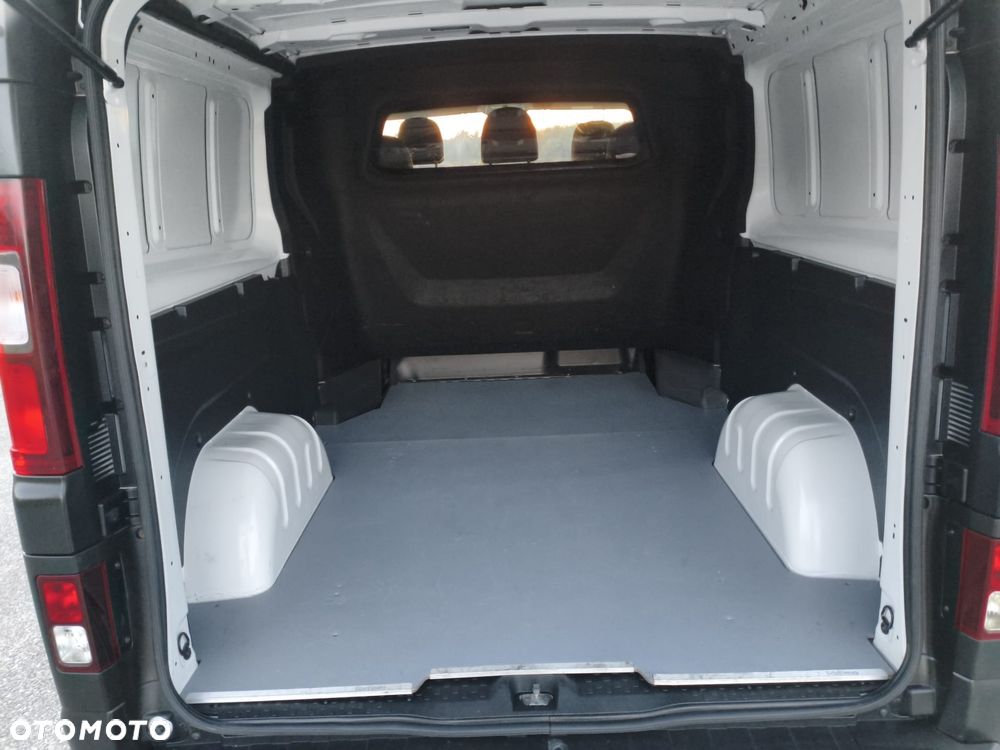 Renault Trafic 2.0 dCi - 38