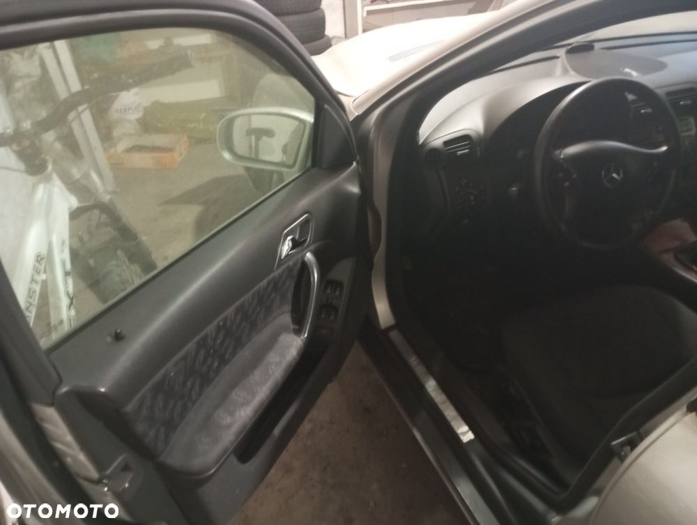 Mercedes-Benz Klasa C 220 CDI Classic - 7