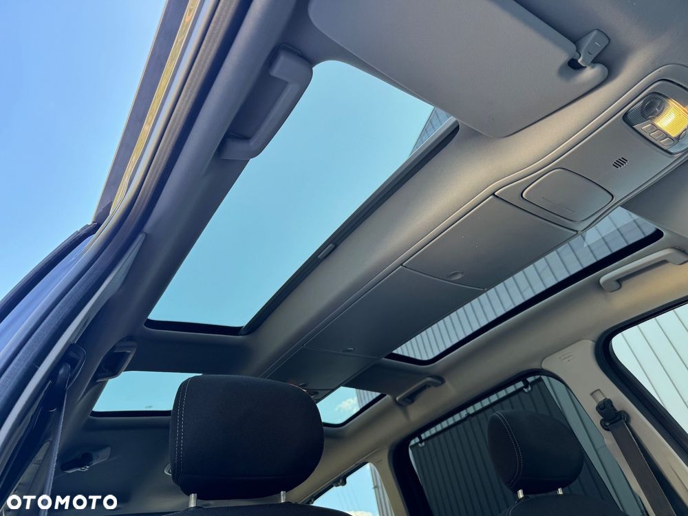 Ford Galaxy 2.0 TDCi Ambiente - 24