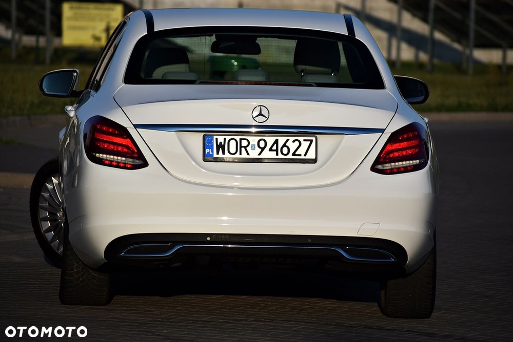 Mercedes-Benz Klasa C 180 9G-TRONIC Exclusive - 5