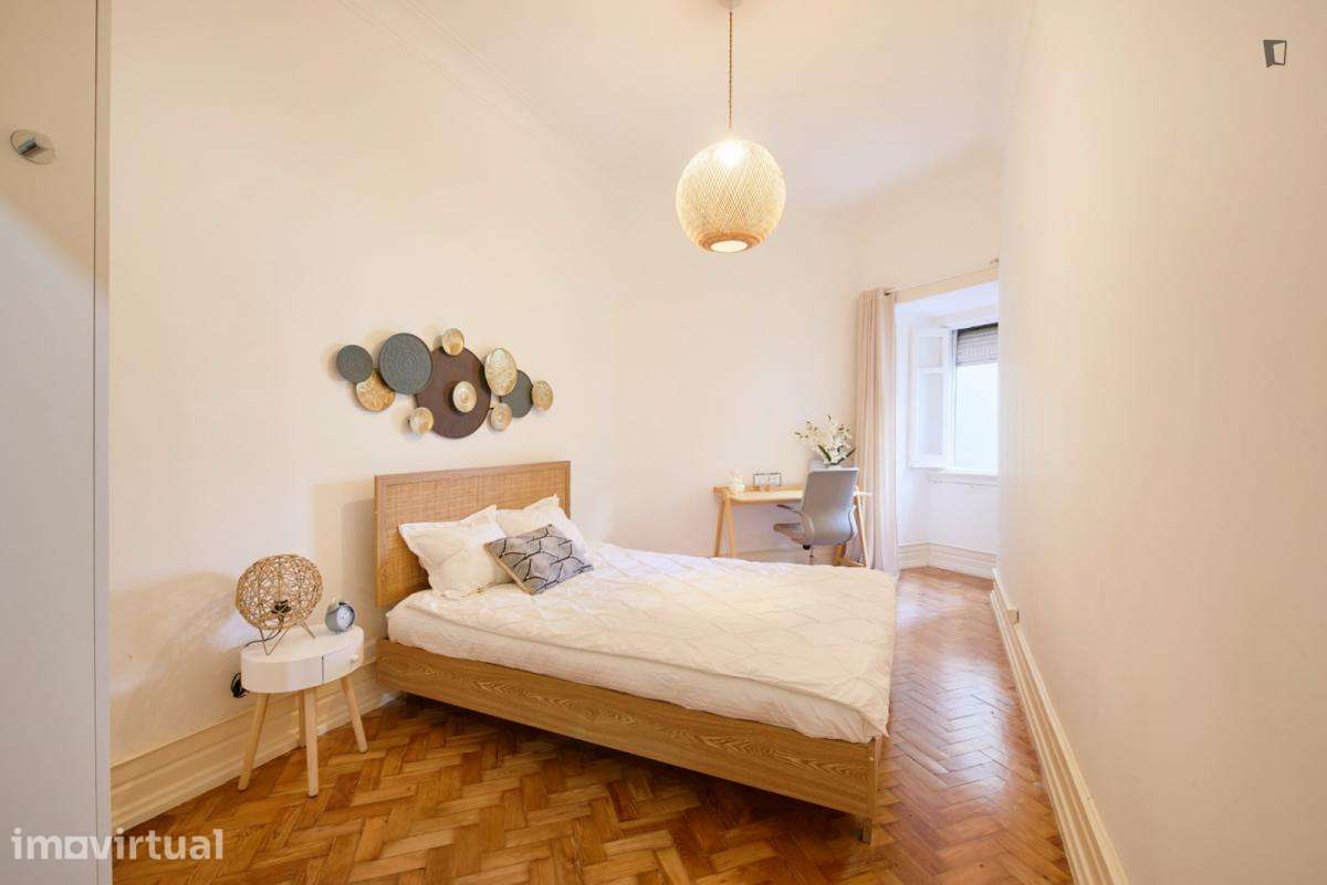 Quarto - localizado em Marquês de Pombal Lisbon - Grande imagem: 2/34