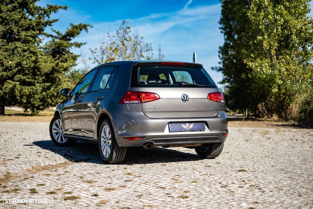 VW Golf 1.6 TDi Highline - 7