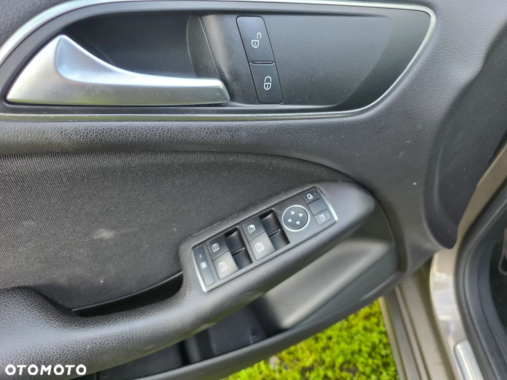Mercedes-Benz Klasa B 180 CDI (BlueEFFICIENCY) - 14