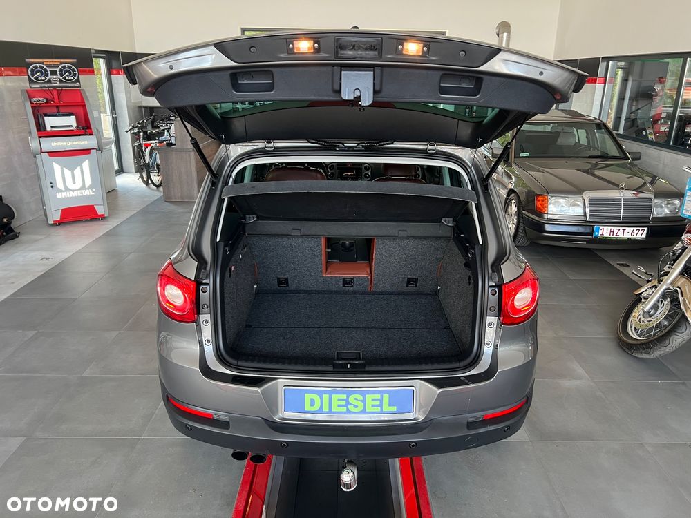 Volkswagen Tiguan 2.0 TDI DPF 4Motion BlueMotion Technology DSG Cup Track & Style - 24