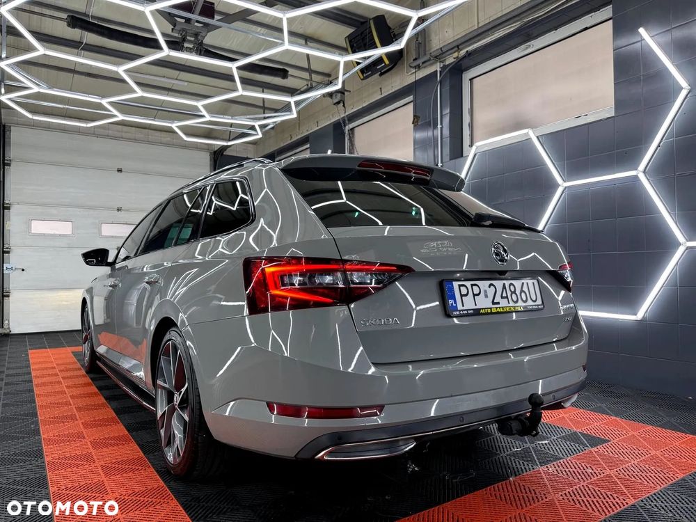 Skoda Superb 2.0 TDI 4x4 DSG Sportline - 5