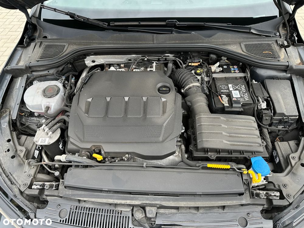 Volkswagen Golf - 28