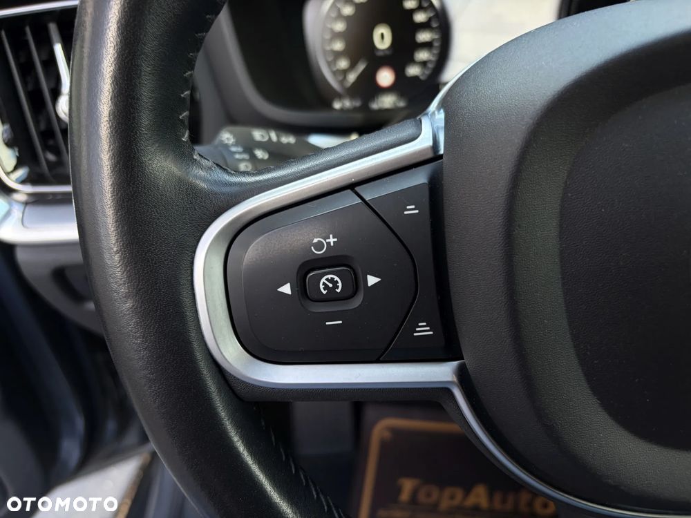 Volvo V60 D4 Geartronic Momentum Pro - 23
