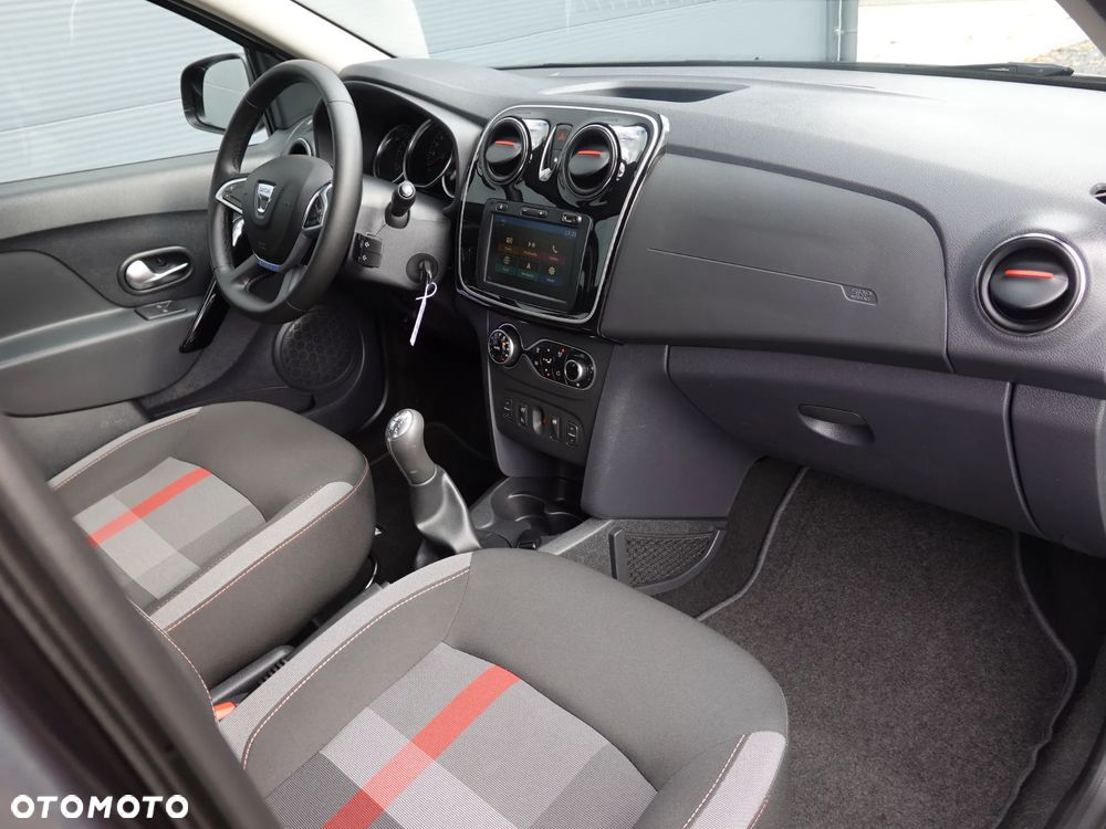 Dacia Sandero Stepway TCe 90 (S&S) Celebration - 19