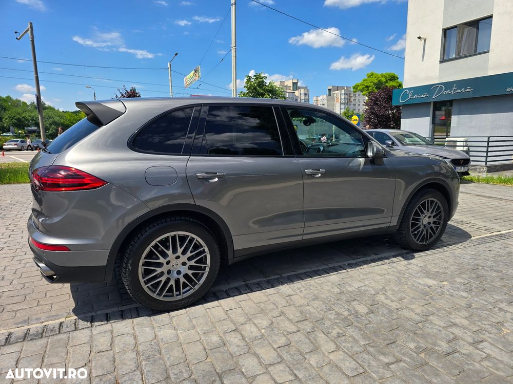 Porsche Cayenne - 5