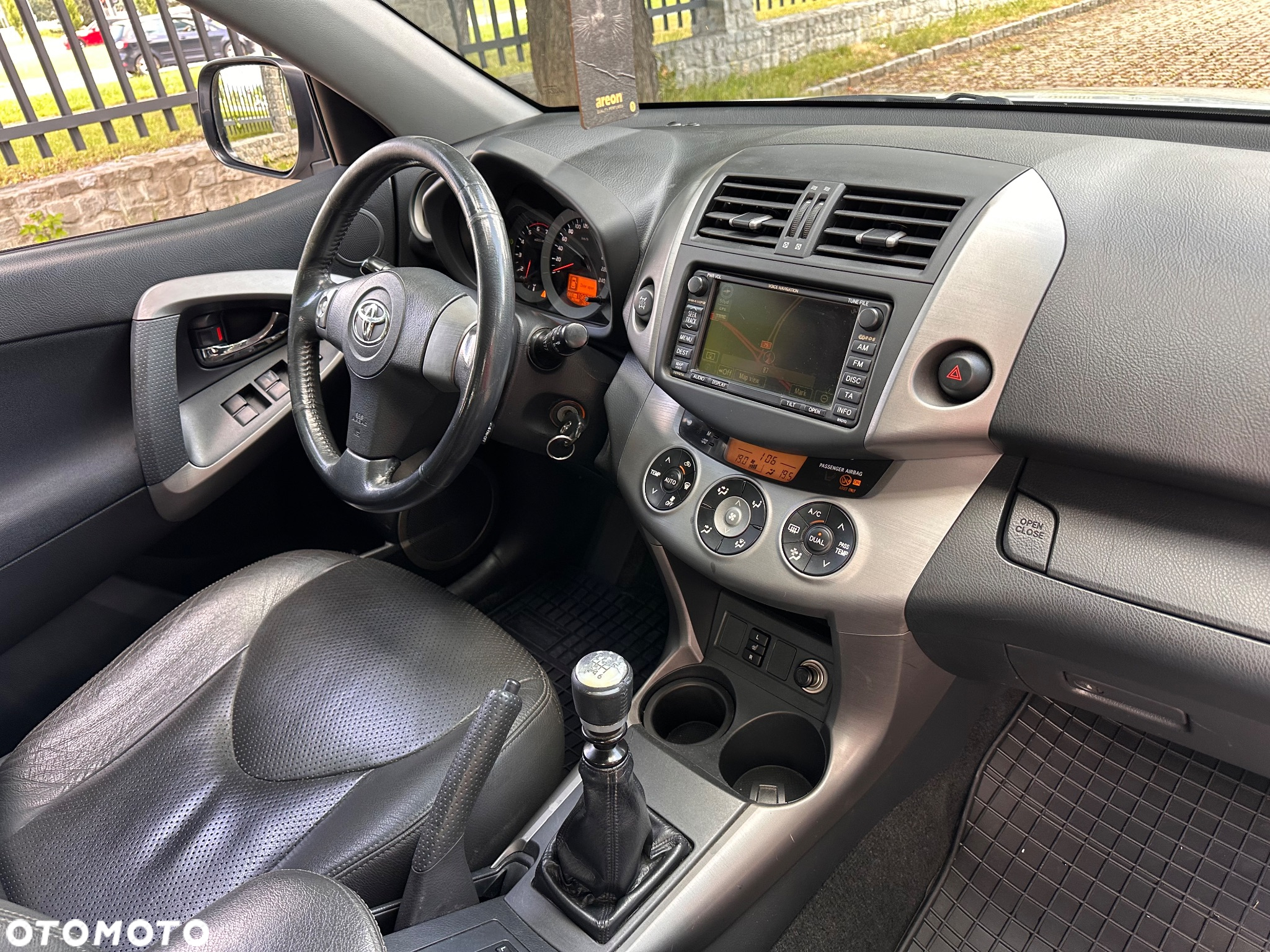 Toyota RAV4 2.2 D-CAT Sol - 17