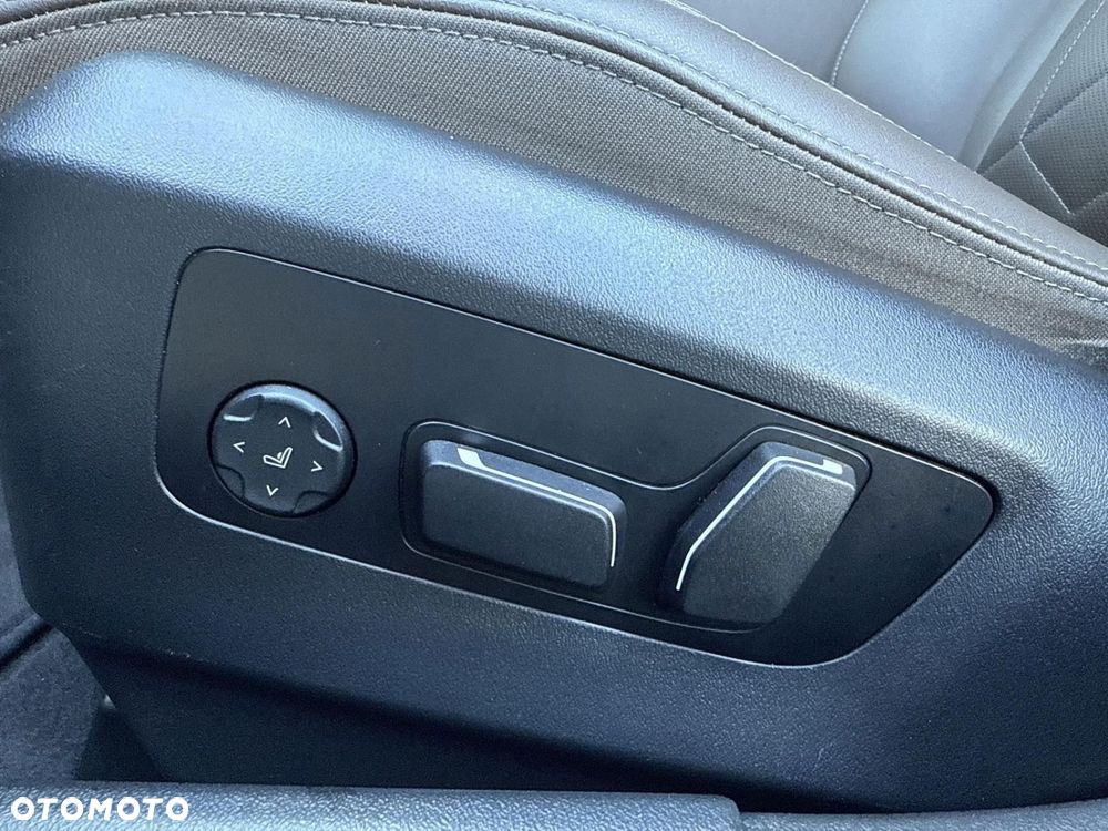 BMW i5 - 17