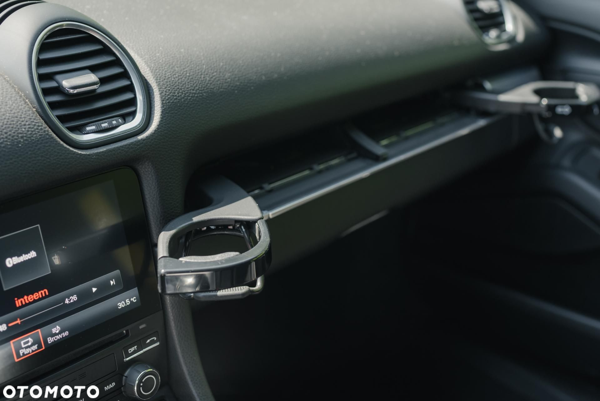 Porsche 718 Cayman - 33