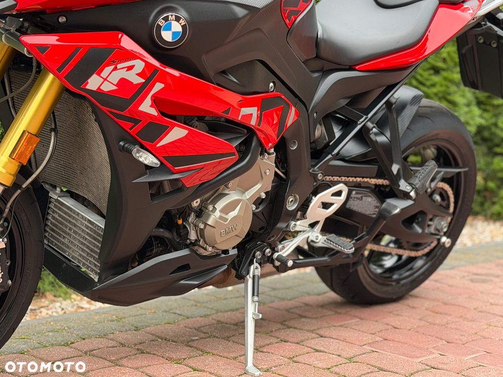 BMW XR - 17