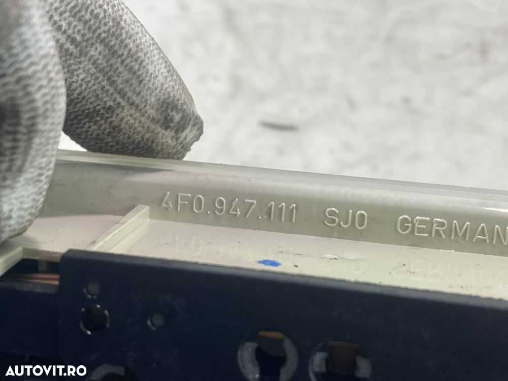 Lampa plafon 4F0947111 Audi A6 4F/C6 [2004 - 2008] 3.0 tdi BMK - 3