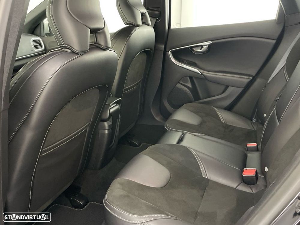 Volvo V40 2.0 D2 R-Design - 12