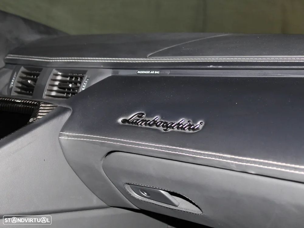 Lamborghini Aventador S - 10