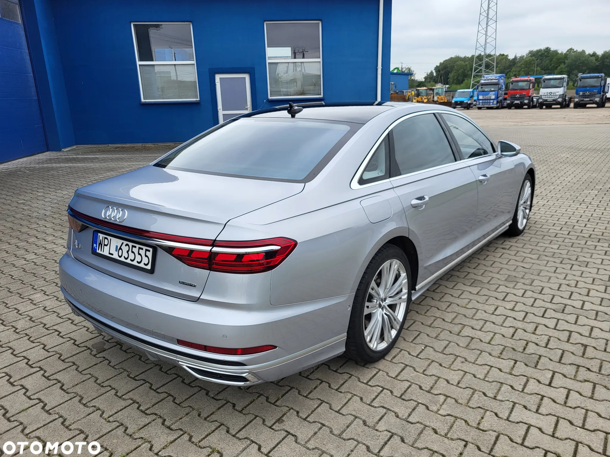 Audi A8 - 4