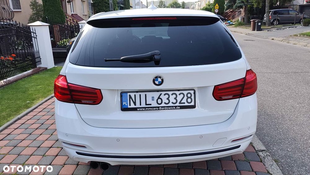 BMW Seria 3 320d Sport Line - 5