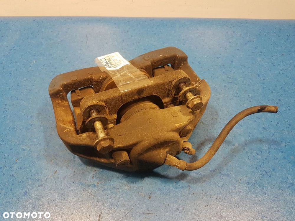 BMW 6 E63 3.0 638i ZACISK HAMULCOWY PRZÓD PRAWY - 6