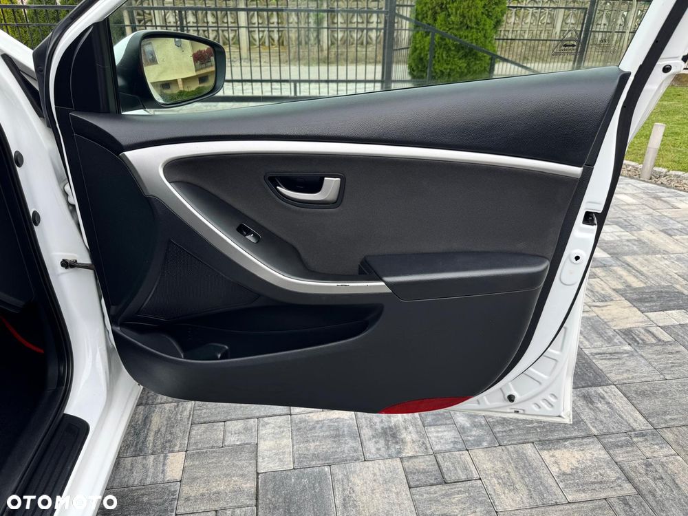 Hyundai i30 blue 1.6 CRDi Classic - 36