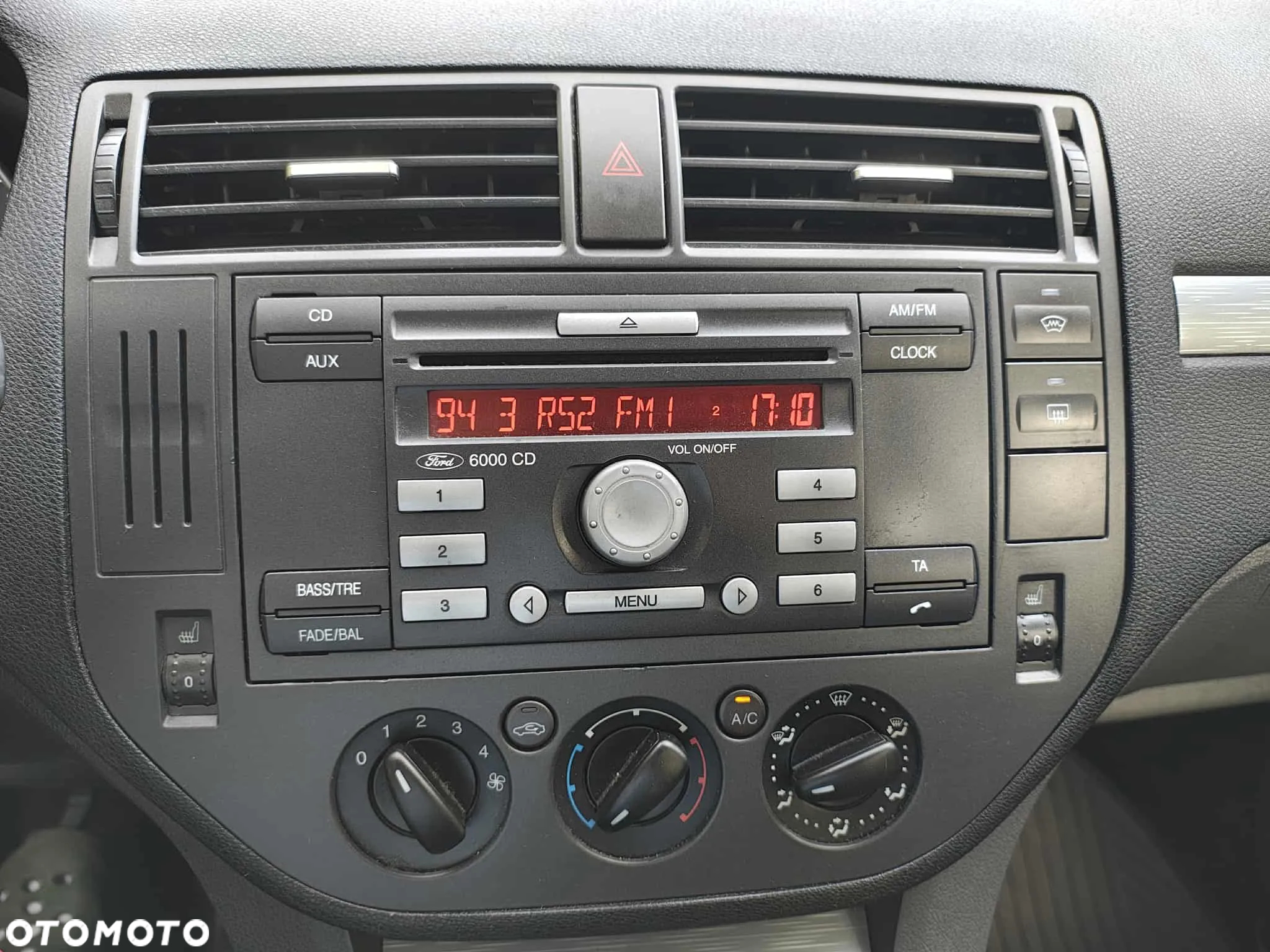 Ford Focus C-Max 1.8 Ghia - 30