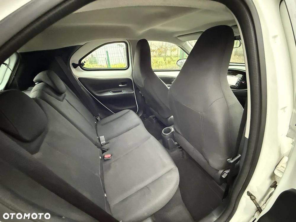 Toyota Aygo X 1.0 VVT-i X-play - 14