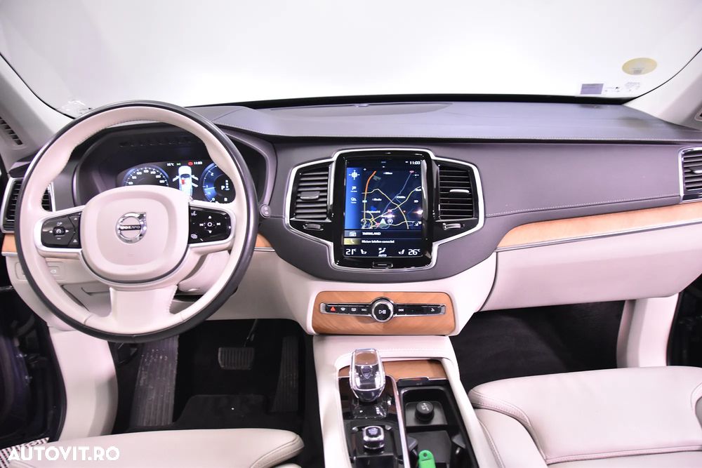 VOLVO XC90 2021 — imagine 9