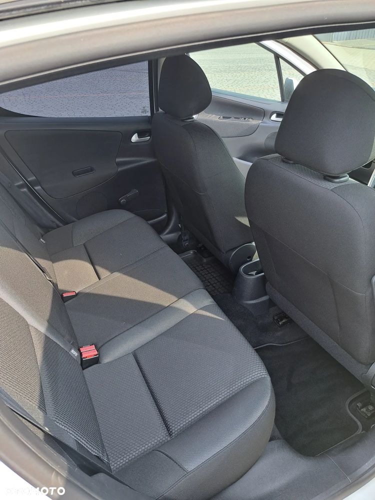 Peugeot 207 1.6 VTi Premium - 14