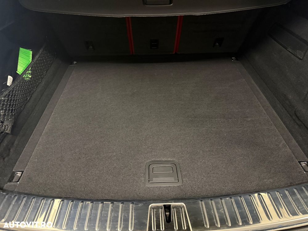 Porsche Cayenne - 35