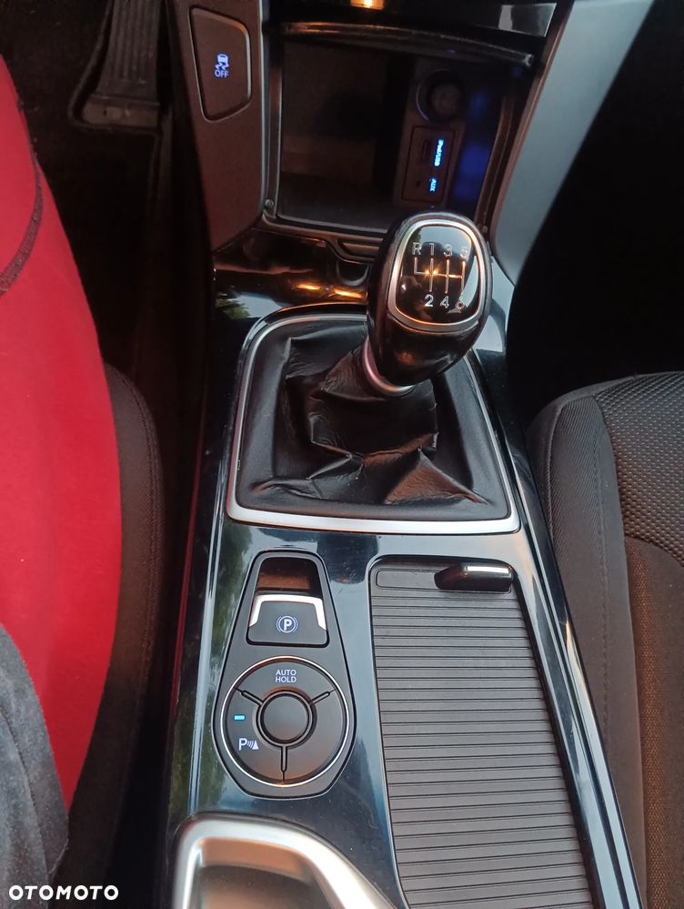 Hyundai i40 Kombi blue 1.6 Space - 14