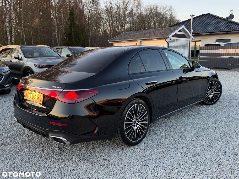 Mercedes-Benz Klasa E 400e 4Matic 9G-TRONIC - 17