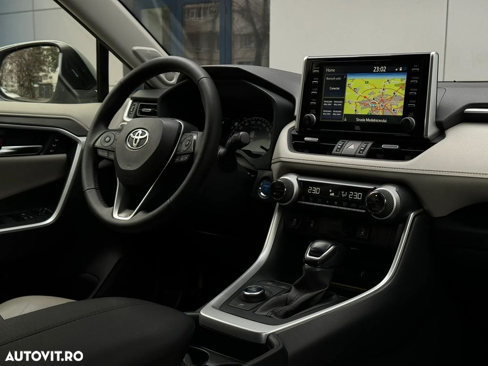 Toyota RAV4 2.5 4x4 Lounge - 16