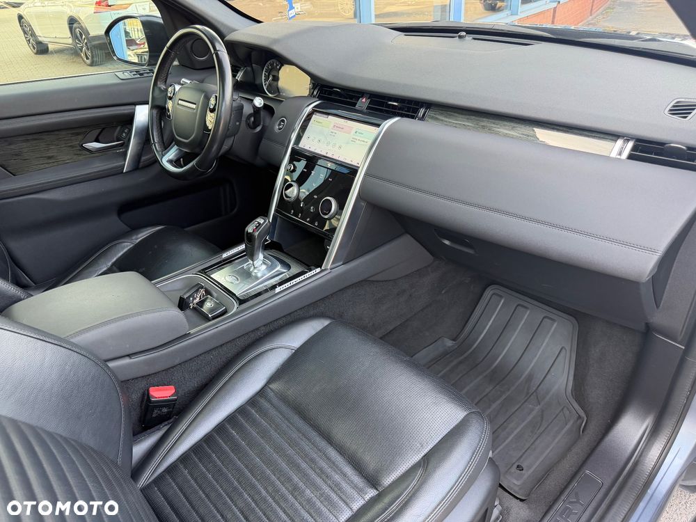 Land Rover Discovery Sport P250 HSE - 28
