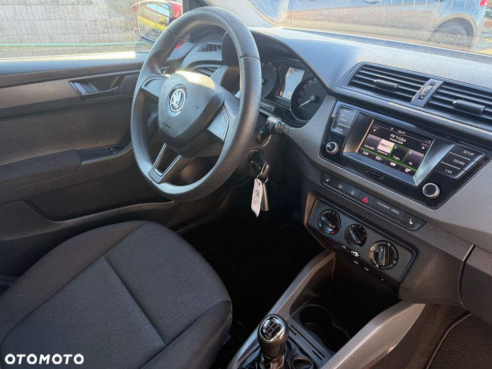 Skoda Fabia 1.0 MPI Cool Edition Red & Grey - 31