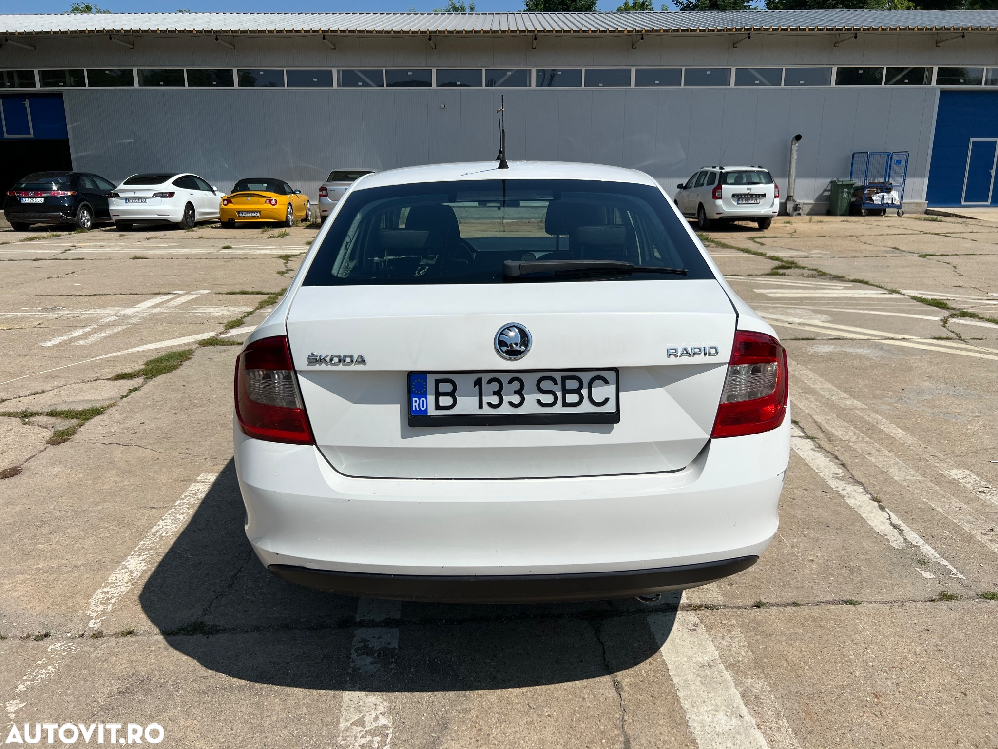 Skoda RAPID 1.6 TDI Active - 8