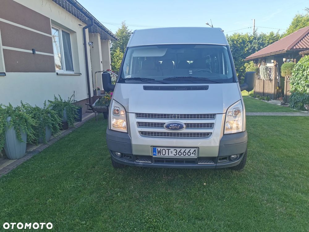 Ford Transit 350L Trend - 23