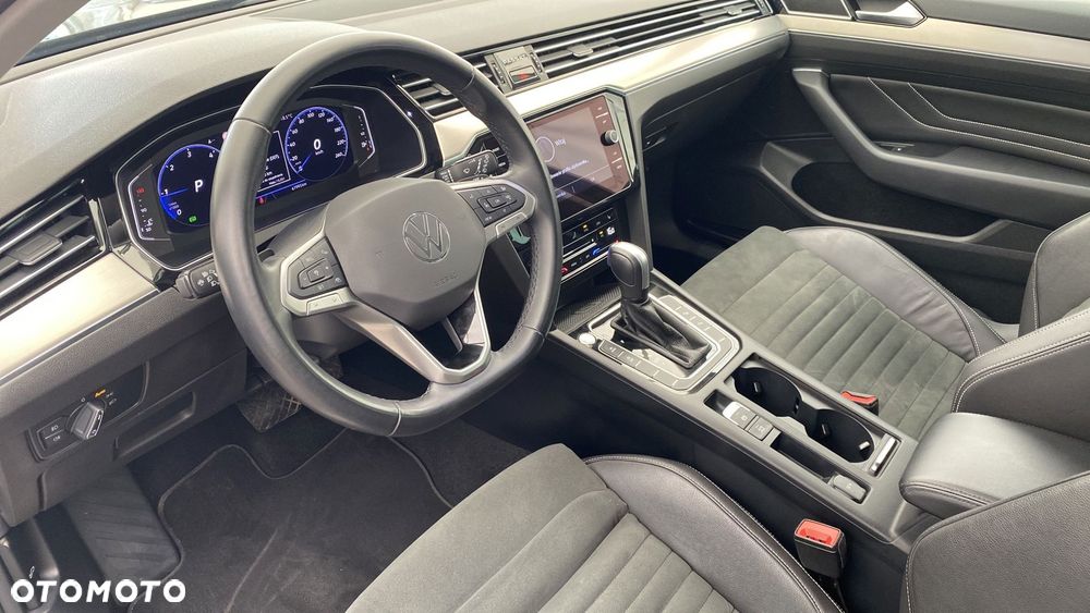 Volkswagen Passat - 10