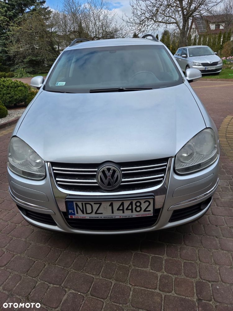 Volkswagen Golf - 6