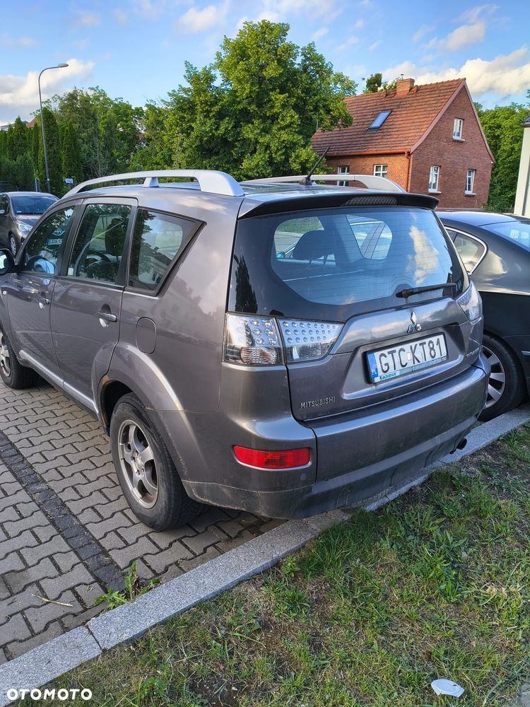 Mitsubishi Outlander 2.0 DID Instyle - 4